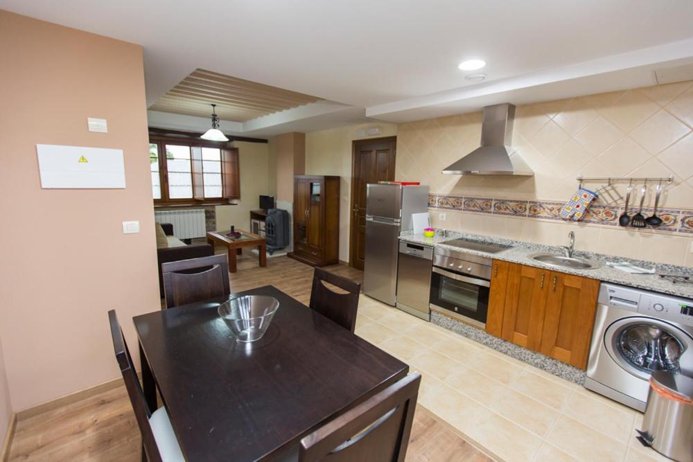 Apartamentos Casa Mateo Navia Extérieur photo